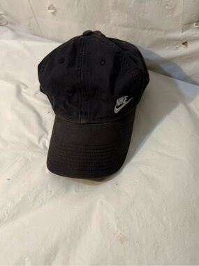 Nike Heritage 86 women’s strapback cap one size